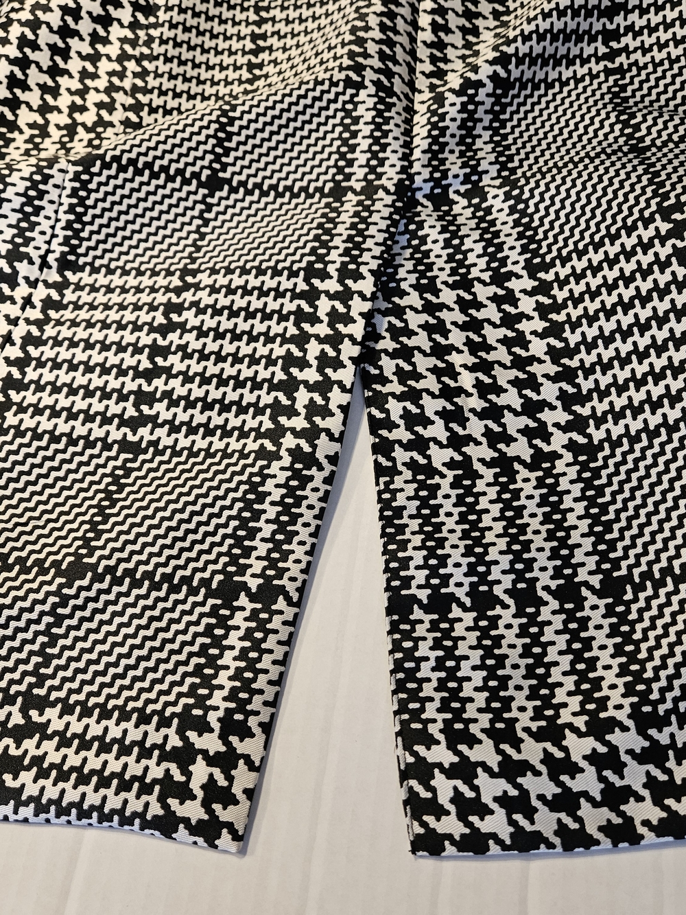 White House Black Market Black and White Houndstooth Trench Coat and Skirt - Picture 12 of 16